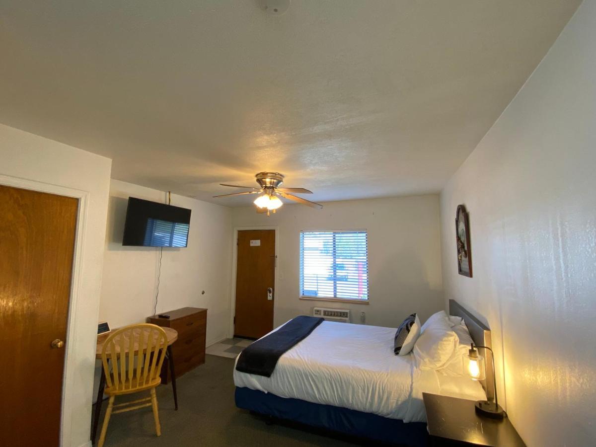 Columbia Point Resort Kettle Falls エクステリア 写真