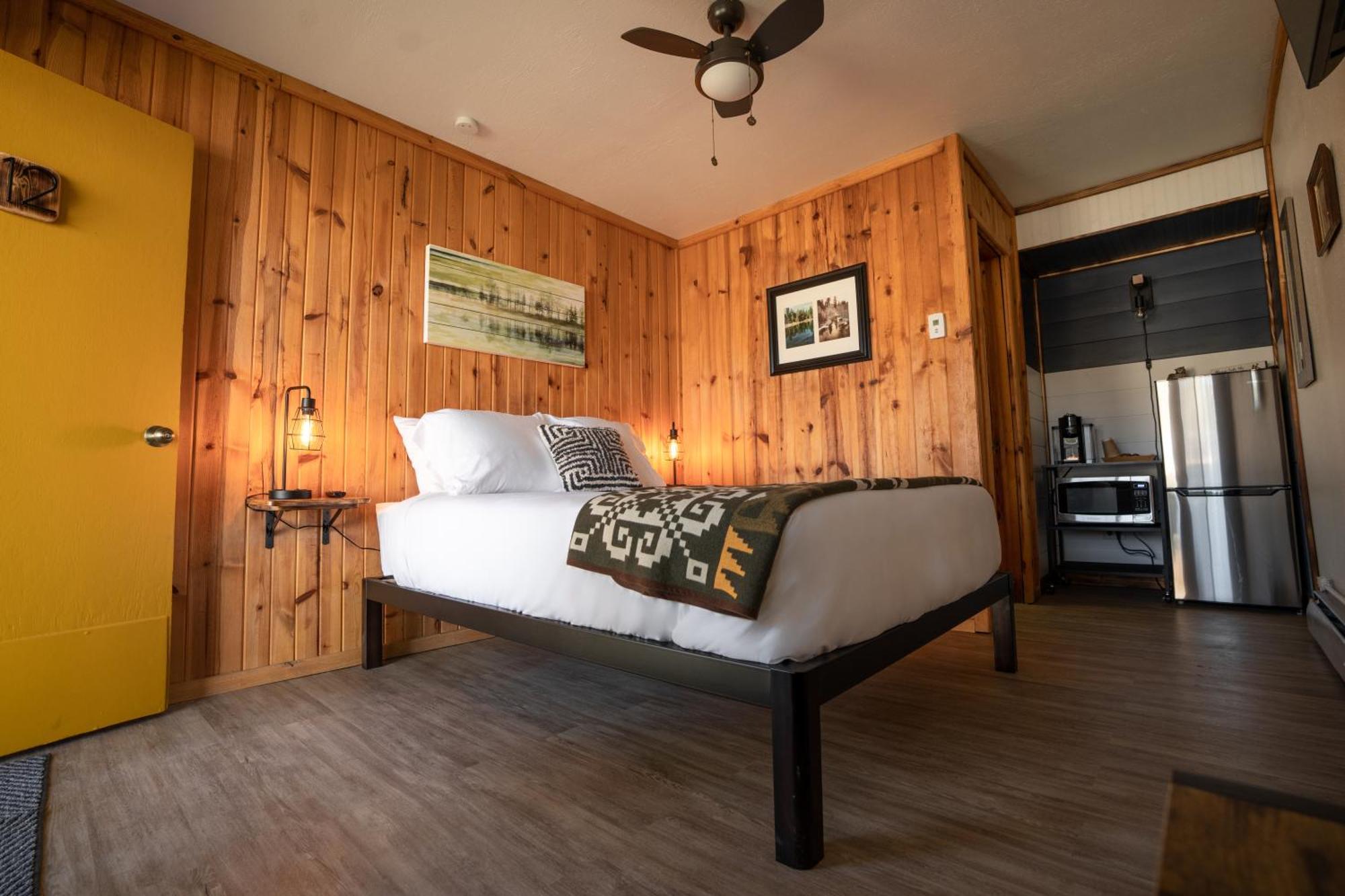 Columbia Point Resort Kettle Falls エクステリア 写真