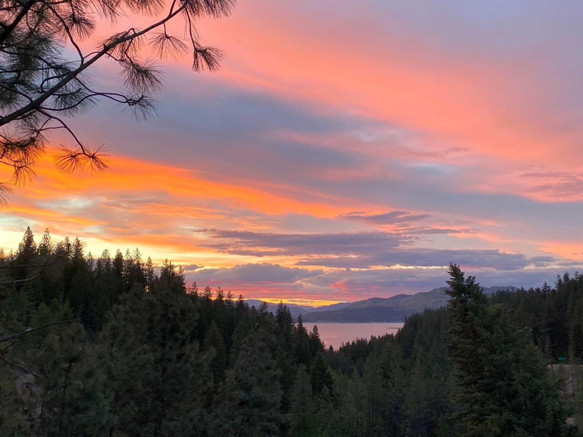 Columbia Point Resort Kettle Falls エクステリア 写真